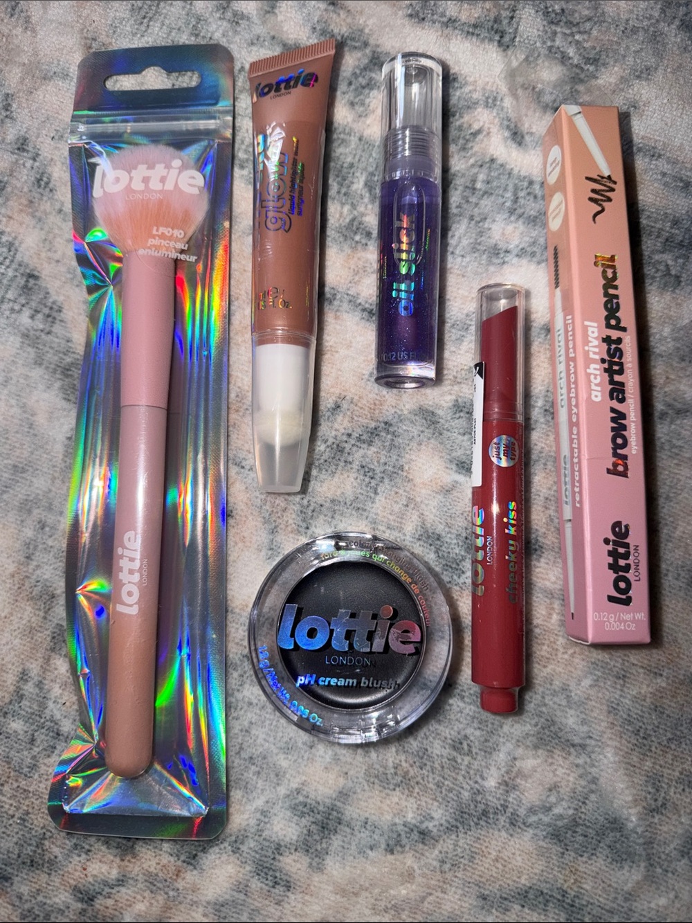 Lottie London Mega Eye, Lip, & Cheek Set NWT- RV:$48!!!